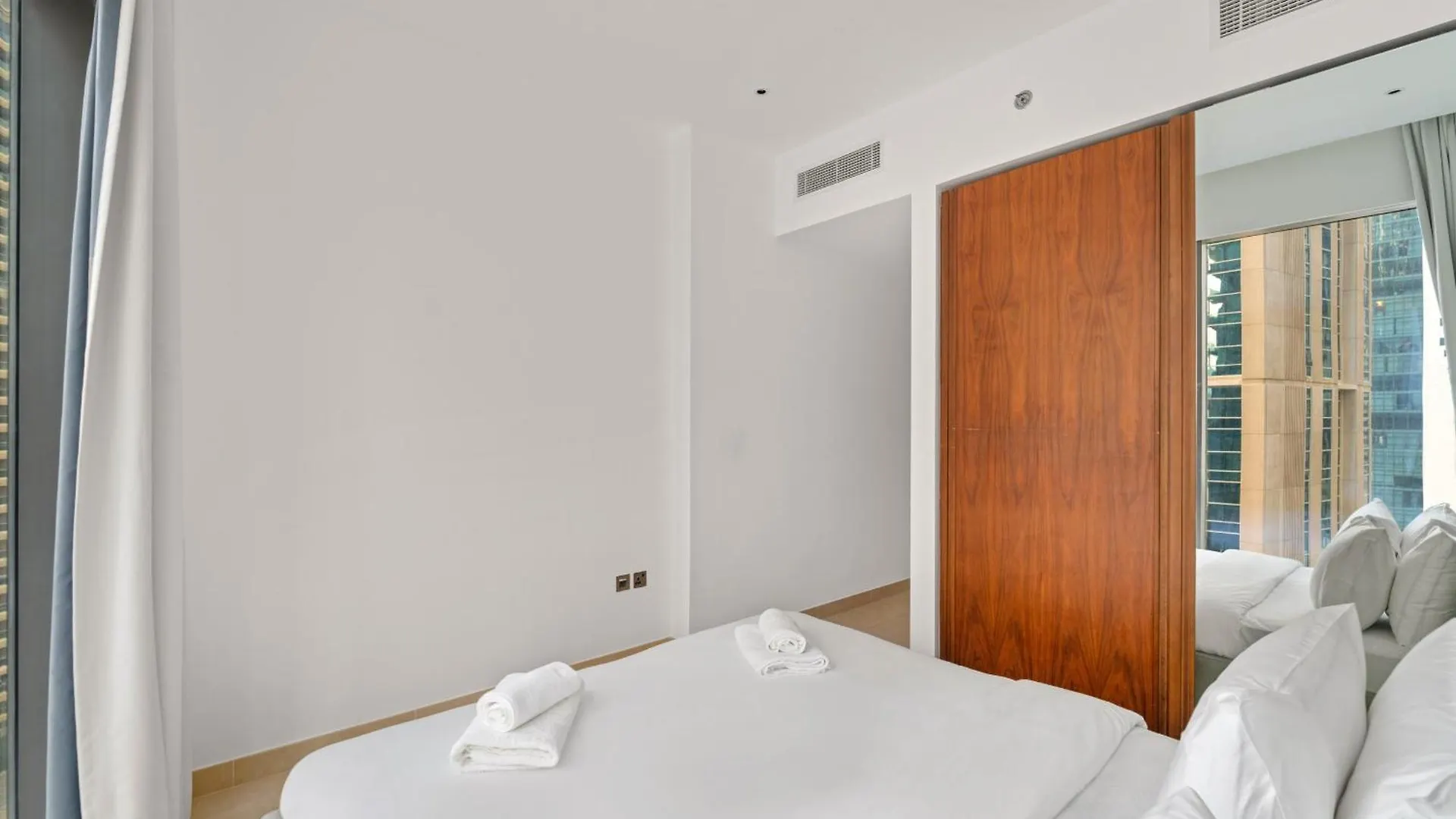 Vayk - Gorgeous 1-Bedroom Apartment In The Center Of Dubai Marina 0*,  ОАЭ